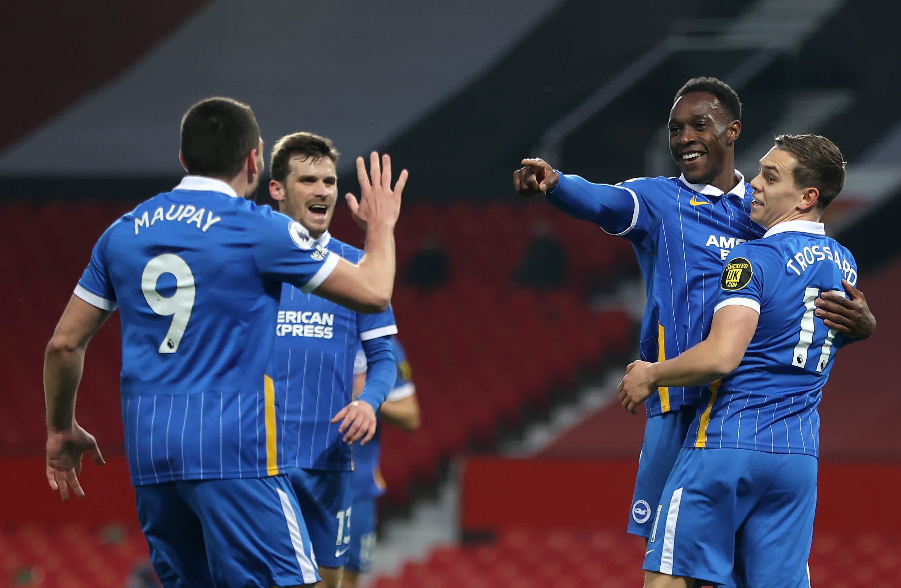 在效力于东 在效力于东