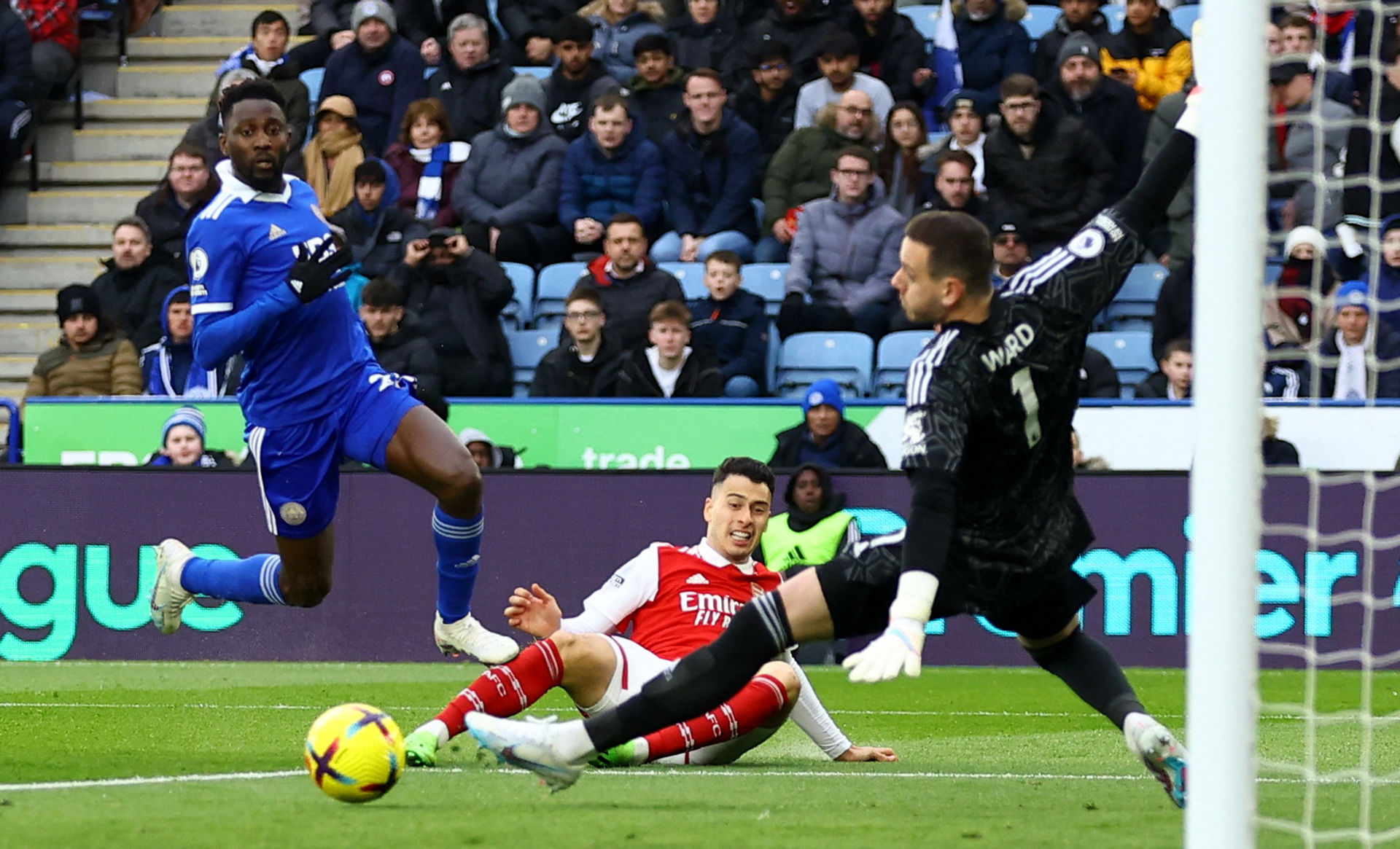 并在其中表 并在其中表