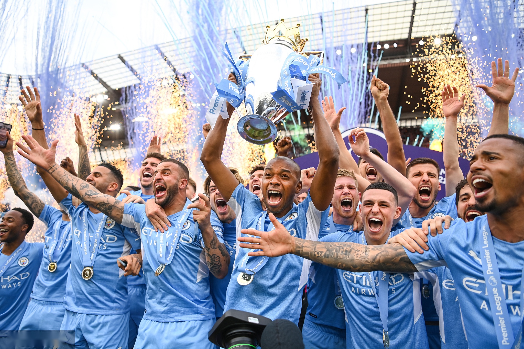 此引人瞩目 此引人瞩目